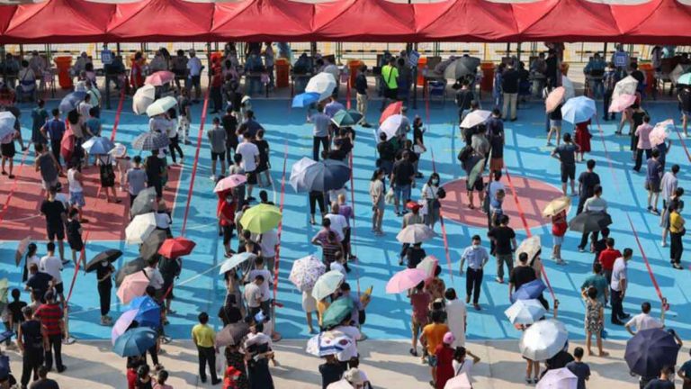 Semua Perusahaan dan Institusi di Xiamen Ditutup, Seluruh Karyawan Menjalani Tes COVID-19 Massal