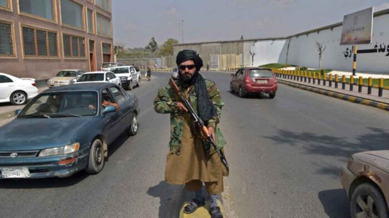Taliban Menggantung 4 Jenazah Penculik  di Depan Umum Hingga Bakal Terapkan Hukuman Potong Tangan