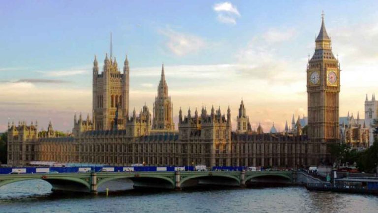 Dubes Tiongkok untuk Inggris Masuk Daftar Hitam, Dilarang Tampil di Parlemen Inggris