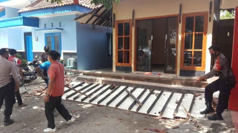 Gempa M 5,3 di Malang Sebabkan Kerusakan Bangunan di Blitar