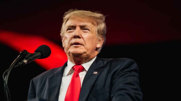 Trump : Menurunkan Tarif Adalah Kesalahan Besar, Serikat Pekerja Menuntut Penerapan Tarif Terus Dipertahankan
