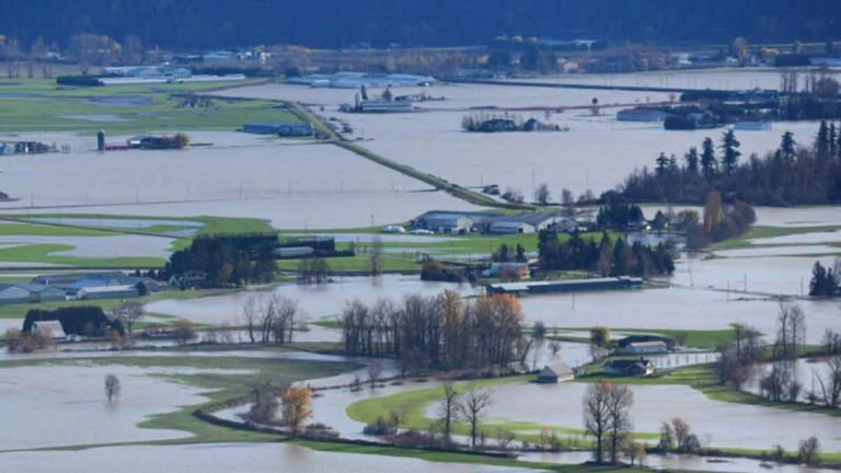 Pertama Kali dalam 500 Tahun Diterjang Banjir Besar,  British Columbia, Kanada Memasuki Keadaan Darurat