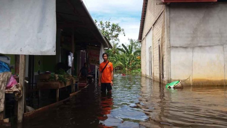 Tiga Pekan Banjir Masih Melanda Sanggau, Kalimantan Barat, Lebih dari 10.000 Rumah Terdampak