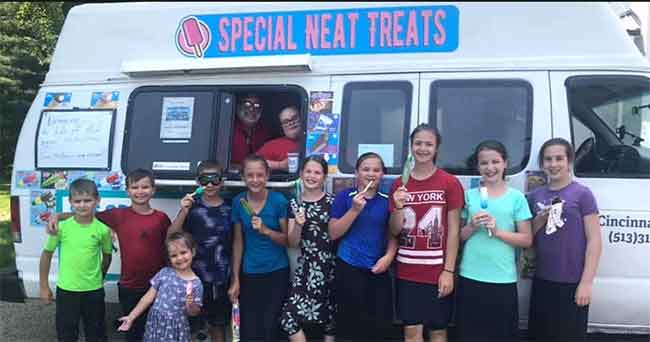 Ayah 10 Anak Membeli Mobil Es Krim untuk Memberdayakan Anak dengan Sindrom Down