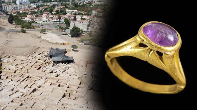 Peneliti Temukan Cincin Emas Bertahtakan Batu Kecubung dari Abad ke-7 Periode Akhir Byzantium