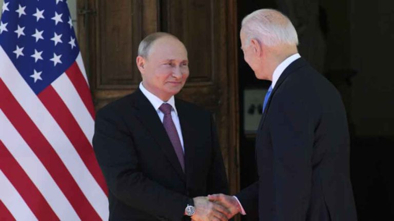 Pertemuan Video Joe Biden –  Putin Berfokus pada 5 Topik Kontroversial