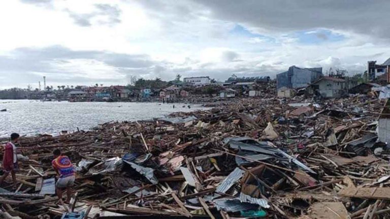 Topan Ray yang Menerjang Filipina Menewaskan 31 Orang, Kini Bergerak Menuju Daratan Tiongkok