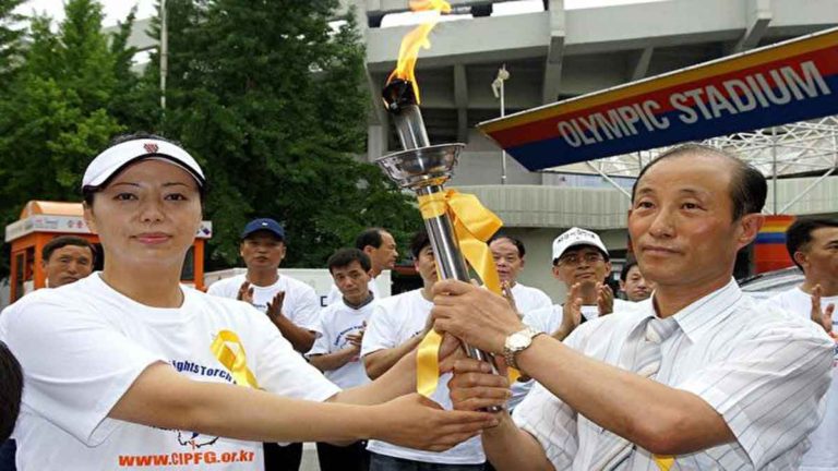 Mantan Bintang Renang Putri Huang Xiaomin: Kasus Peng Shuai Banyak Terjadi di Tiongkok