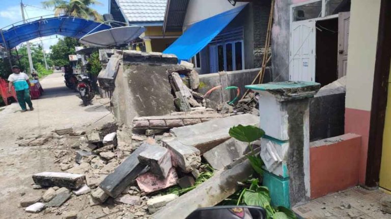 Gempa M 7.4 di NTT, 346 Rumah Rusak dan 770 Warga Mengungsi
