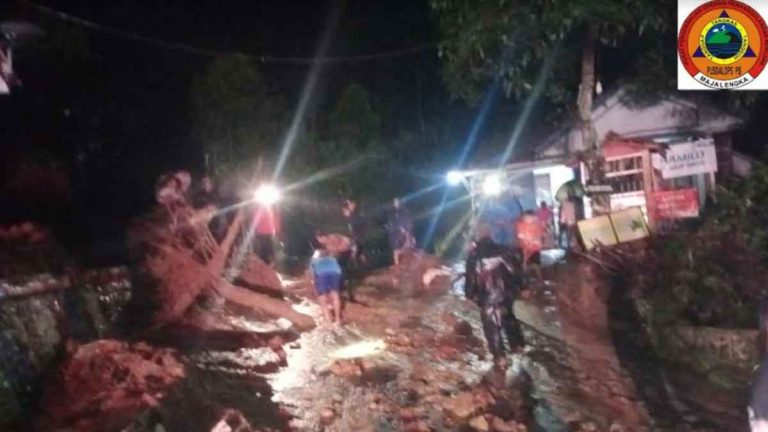 Banjir dan Tanah Longsor Melanda Majalengka, Tiga Akses Jalan Tertutup