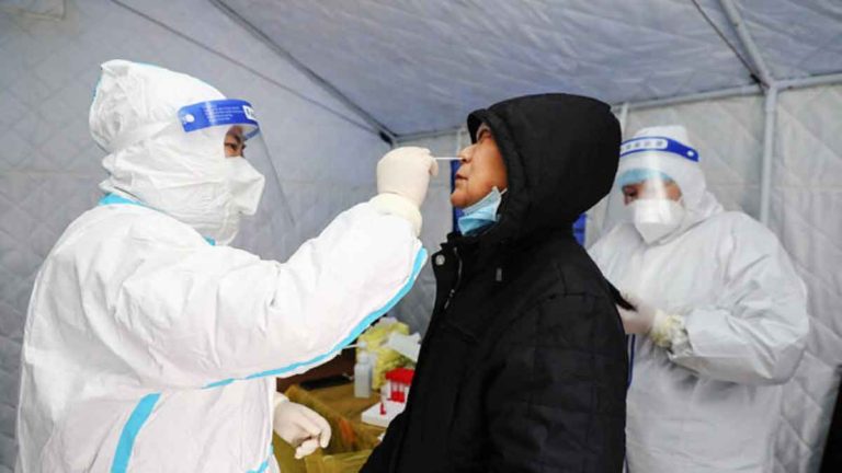 Pandemi di Hohhot, Mongolia Dalam Menyebar ke Baotou, Tes COVID-19 Massal Digelar dalam Suhu 10 Derajat