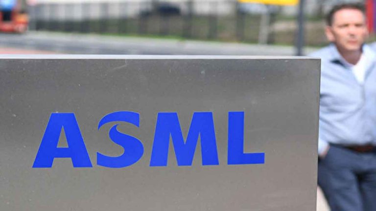 Tiongkok Tidak Mampu Menghasilkan Chip yang Canggih Tanpa Mesin Litografi ASML Belanda