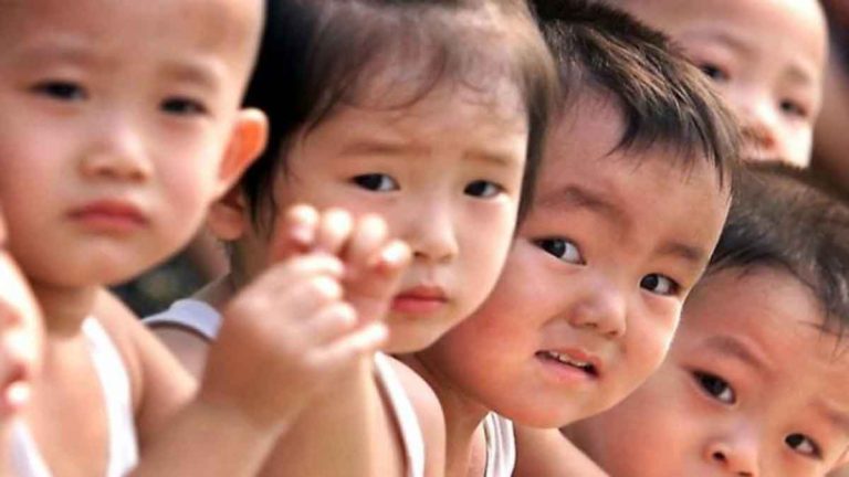 Tingkat Kelahiran di Tiongkok Mencapai Level Terendah Sejak Tahun 1949