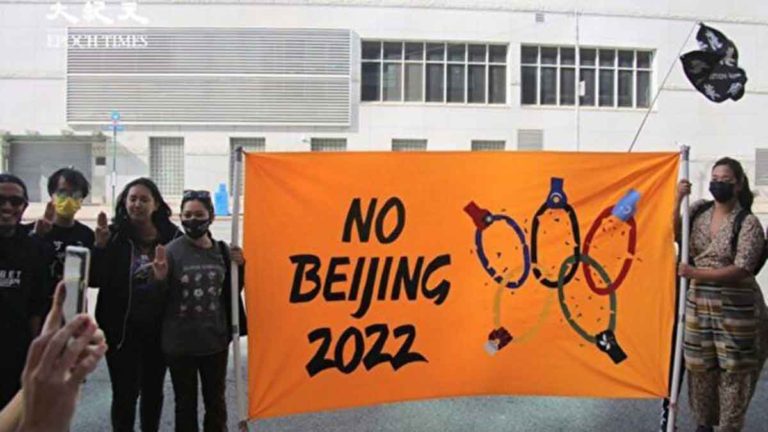 Tiba di Beijing untuk Hadiri Pembukaan Olimpiade, PM Papua Nugini Positif COVID-19