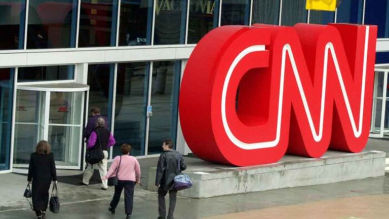 Badai PHK Menerjang CNN,  Terbesar dalam Beberapa Tahun