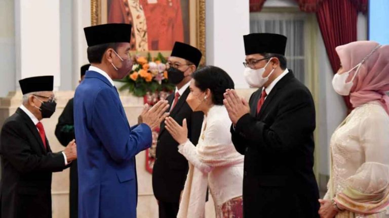 Jokowi Lantik Bambang Susantono dan Dhony Rahajoe Sebagai Kepala dan Wakil Kepala Ibu Kota Nusantara