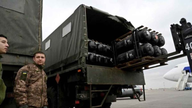 Ukraina Kembali Terima Hampir 20.000 Rudal, Bandara Rahasia Mengangkut Senjata Kiriman Internasional