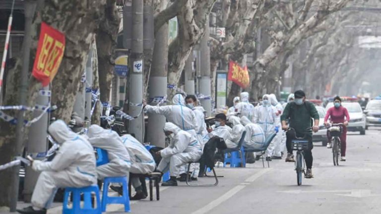 Warga Shanghai Takut  Tertular Virus, Memilih Menolak untuk Sering Melakukan Tes Asam Nukleat
