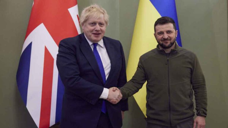 Inggris Meningkatkan Bantuan Militer ke Ukraina, Sumbangan Internasional untuk Pengungsi Ukraina USD 9,9 Miliar