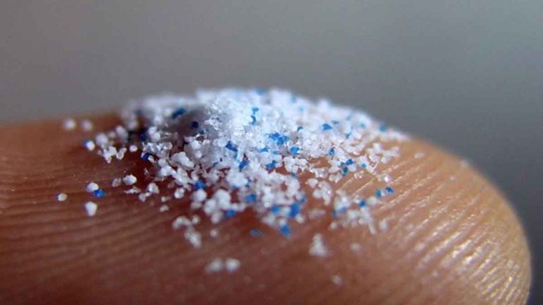 Mikroplastik Ditemukan di Jaringan Paru-Paru Manusia Hidup untuk Pertama Kalinya