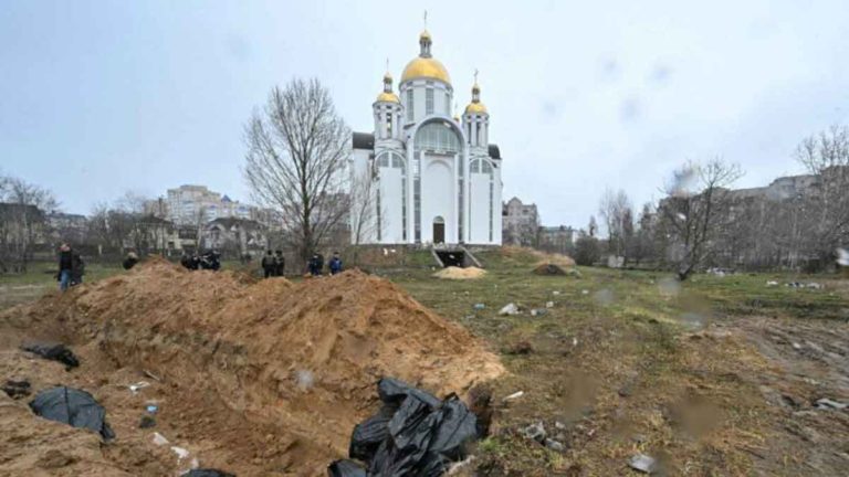 Ratusan Warga Sipil Tewas Dibantai di Ukraina,  Uni Eropa : Sanksi Baru Terhadap Rusia Akan Diluncurkan