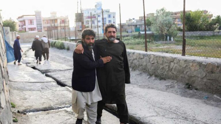 Ledakan Bom di Masjid Kabul Jelang Idul Fitri Tewaskan Lebih dari 50 Orang
