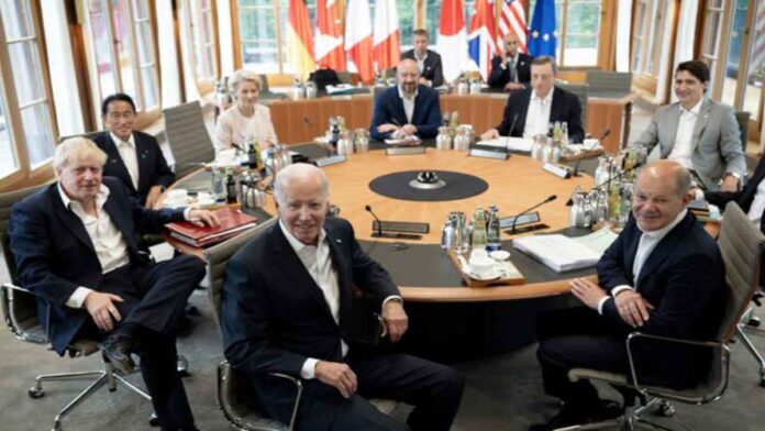 Para pemimpin Kelompok Tujuh (G7) yang hadir dalam pertemuan pada 28 Juni 2022 di Schloss Elmau, Bavaria, Jerman. (Brendan Smialowski/POOL/AFP/Getty Images)