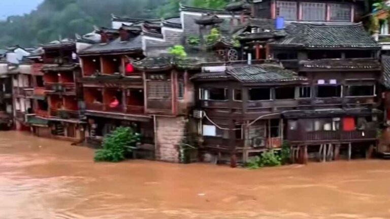 Hampir 1,8 Juta Orang Terdampak Hujan Lebat di Hunan, Tiongkok, 10 Orang Tewas dan 3 Hilang