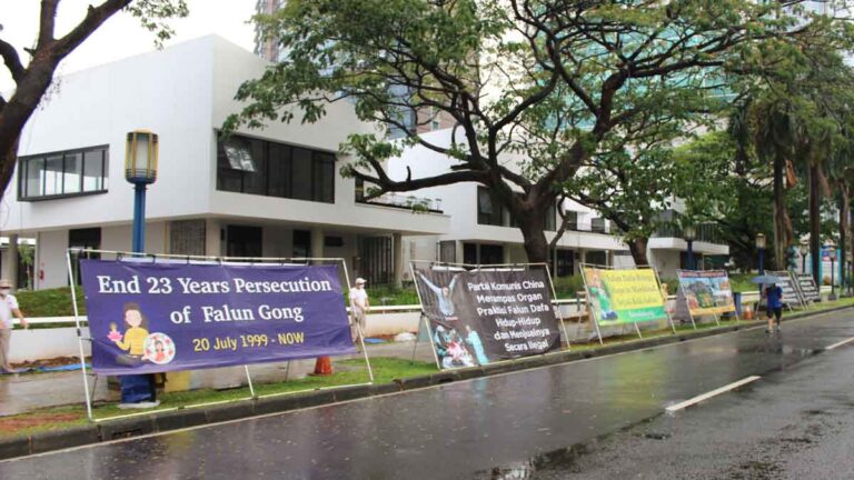 Seruan dari Indonesia Agar Dihentikannya 23 Tahun Penganiayaan Partai Komunis Tiongkok Terhadap Praktisi Falun Gong