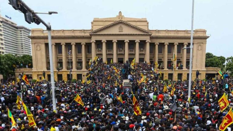 Krisis Ekonomi Terburuk dalam 70 Tahun Sri Lanka Membangkitkan Kemarahan Rakyat