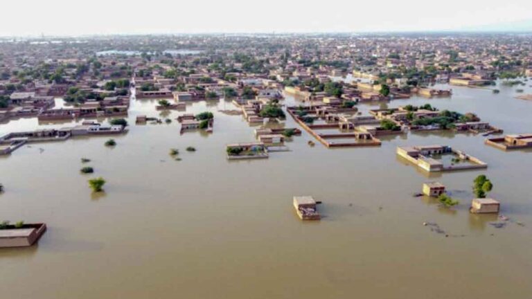 Banjir di Pakistan Menewaskan lebih dari 1.000 Orang, Pemerintah Nyatakan Keadaan Darurat