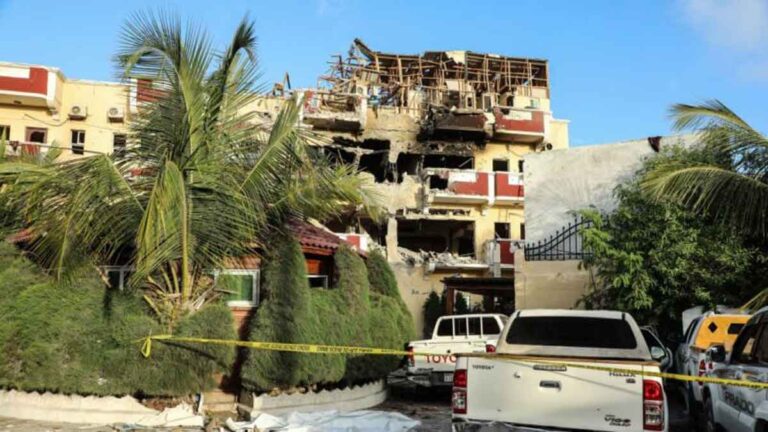 Serangan Teroris di Hotel Ibu Kota Somalia Tewaskan  21 orang, 117  Terluka, 106 Sandera Berhasil  Diselamatkan