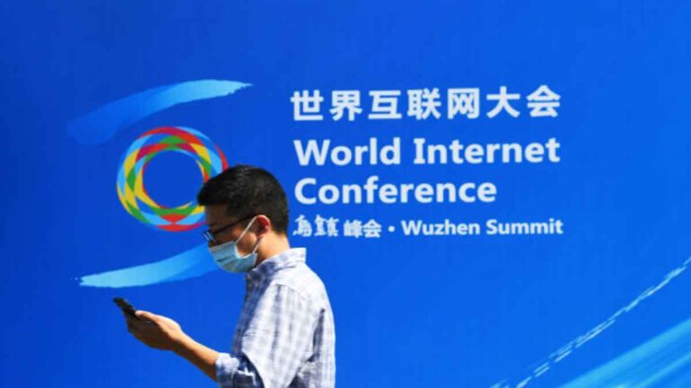 Tiongkok Ingin Mengontrol Internet Dunia—Bisakah?