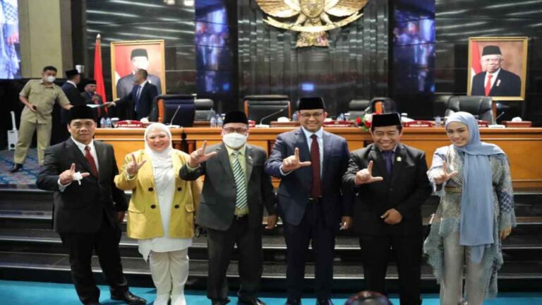Anies Hadiri Proses Pemberhentian Masa Jabatan Gubernur DKI Jakarta
