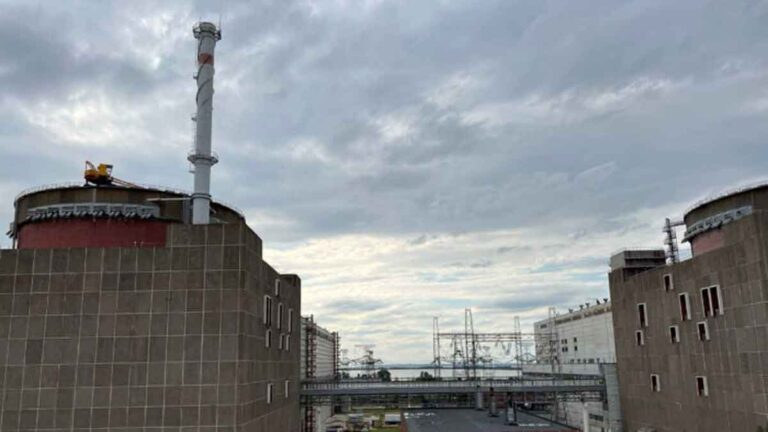 Rusia Memerintahkan Evakuasi Penduduk di Dekat Kota PLTN Zaporizhzhia, IAEA Mengkhawatirkan Keamanan Nuklir