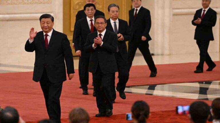 Apakah Anggota Politbiro Baru PKT Benar-benar Setia kepada Xi Jinping?