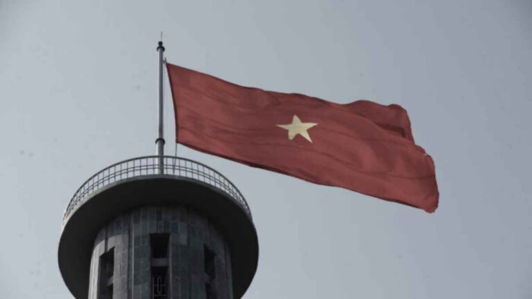 Pasutri Vietnam Dipenjara karena Mengkritik Pemerintahan Partai Komunis di Medsos