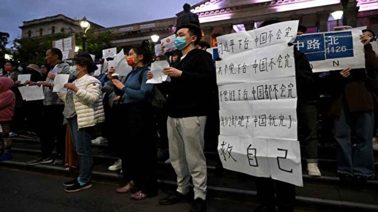 Beijing Hadapi Tantangan Mengabaikan Kebijakan Nol Kasus atau Menekan Opini Publik