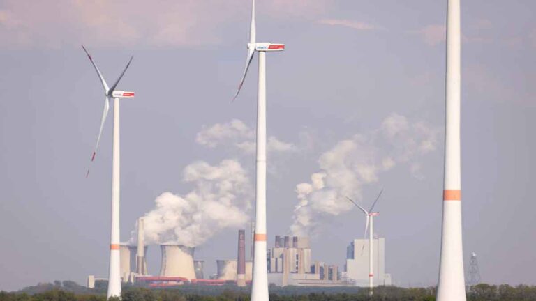 Masa Depan Energi Hijau Eropa Dingin dan Gelap