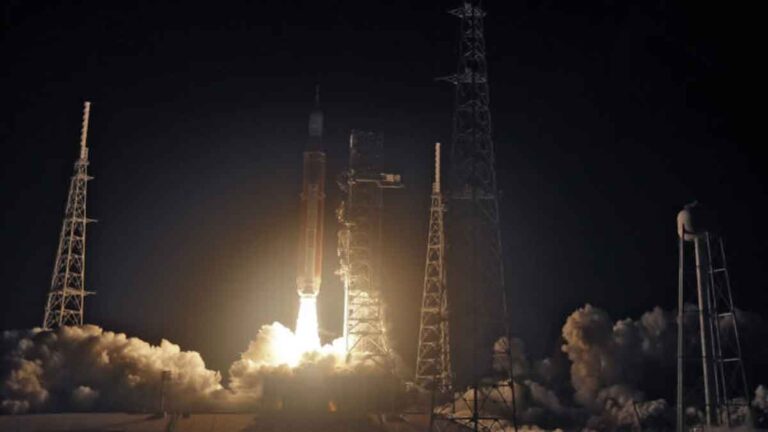 Era Artemis Tiba, Roket Pendaratan NASA ke Bulan Akhirnya Lepas Landas