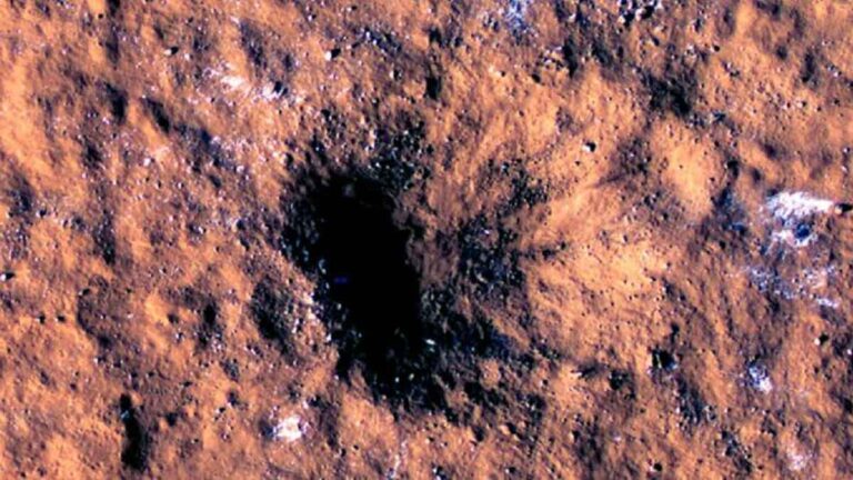 2 Pesawat Luar Angkasa NASA Mendeteksi Serangan Meteor Terbesar di Mars
