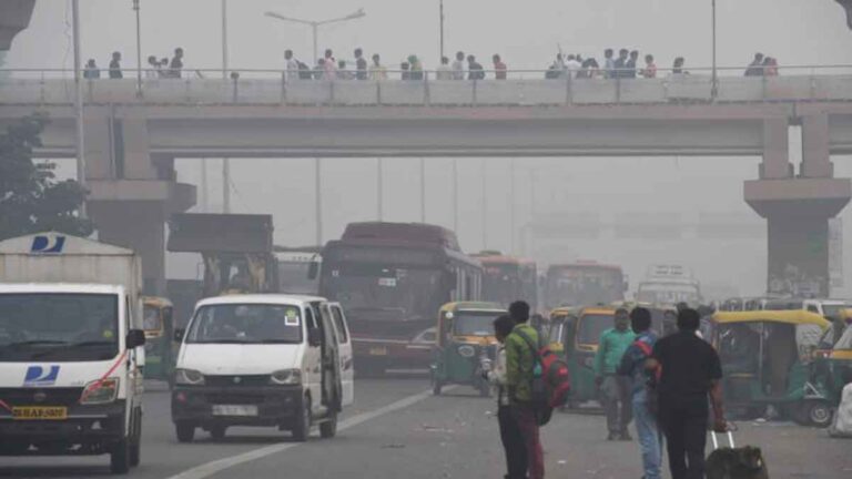 Polusi Udara Semakin Parah, India Tutup Sekolah Dasar