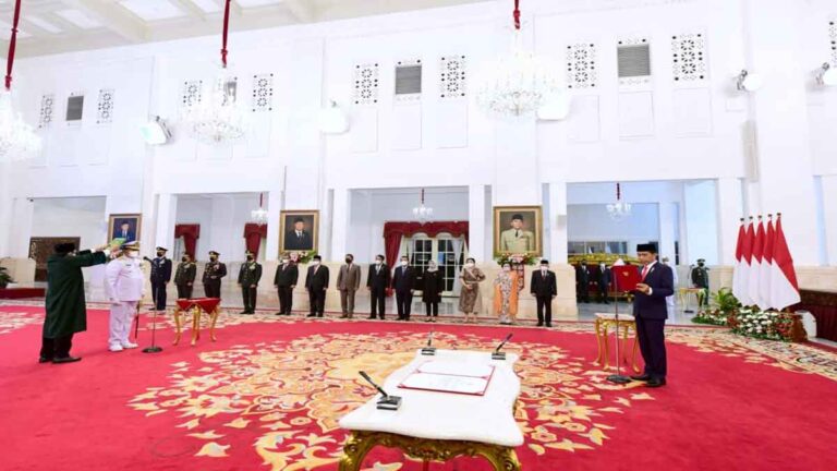 Jokowi Resmi Lantik Laksamana TNI Yudo Margono sebagai Panglima TNI