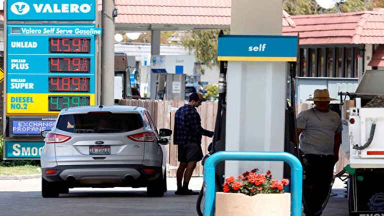 OPEC+ Memutuskan untuk Mempertahankan Resolusi Pengurangan Produksi Minyak
