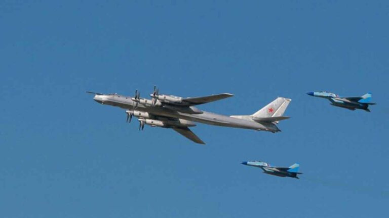 Ketegangan Muncul Saat Pembom Nuklir Tiongkok dan Rusia Melintasi Zona Identifikasi Pertahanan Udara Korsel