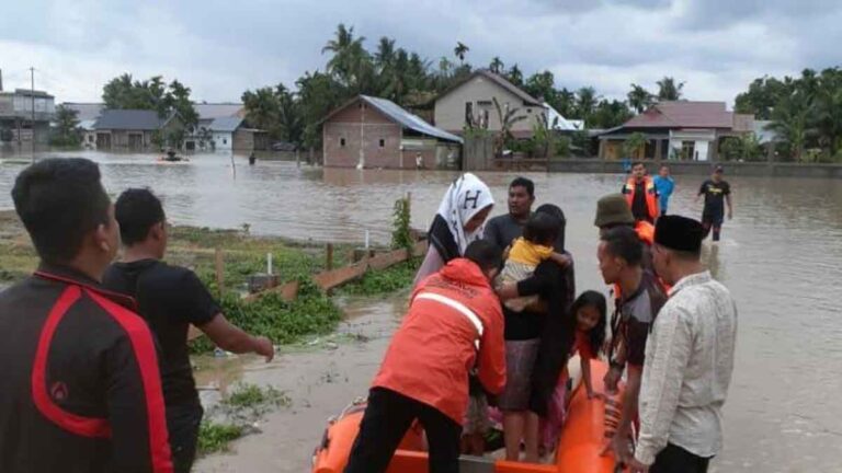<strong>Diguyur Hujan Lebat, Sejumlah Kabupaten di Aceh Terendam Banjir</strong>