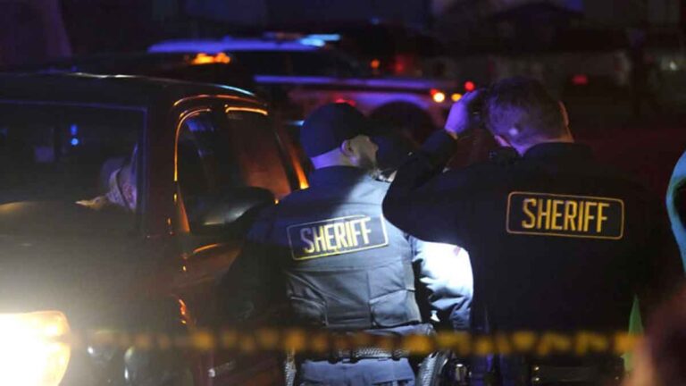 Tujuh Tewas dalam Penembakan di California, Korban tewas dalam Penembakan Klub Dansa Melonjak Menjadi 11 Orang