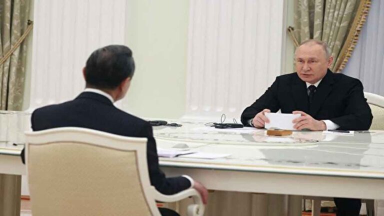 Ketika Bertemu Wang Yi, Putin Secara Pribadi Umumkan Kunjungan Xi Jinping ke Rusia
