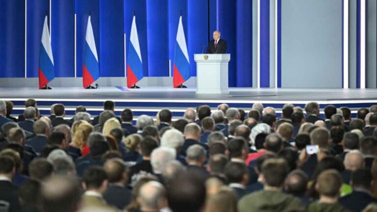 Rusia Menangguhkan Partisipasi dalam Perjanjian Senjata Nuklir, Eropa dan Amerika Serikat Merespons