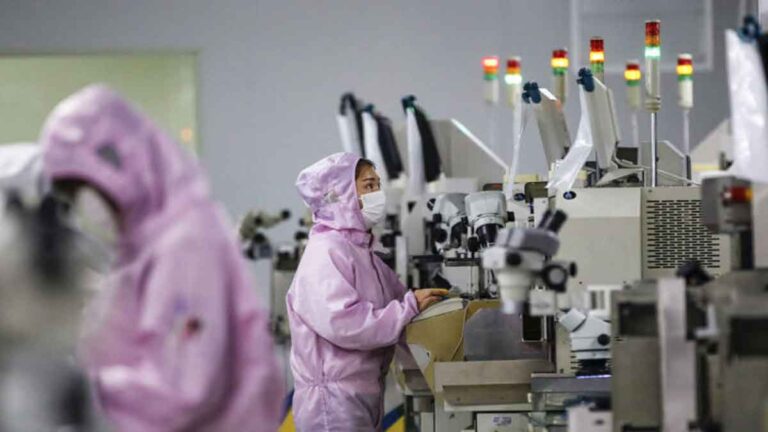 <strong>Ribuan Perusahaan Chip Tiongkok Bangkrut di Tahun 2022 Menyusul Sanksi AS</strong>